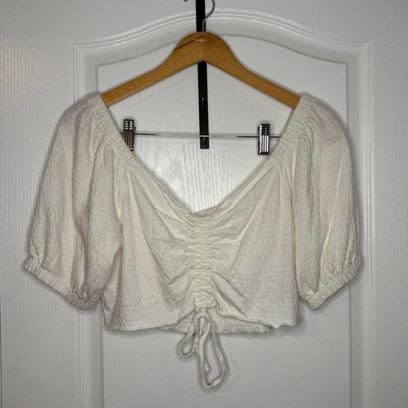 Roxy Tops - White Roxy tie front crop top